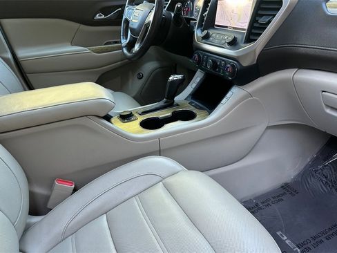 Used 2018 GMC Acadia Denali w/ Technology Package image 19