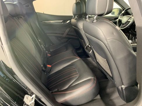 Used 2017 Maserati Ghibli RWD image 37