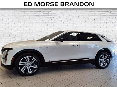 Certified 2024 Cadillac Lyriq Tech w/ Driver Assist Package image 2