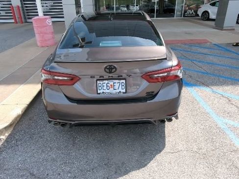 Used 2022 Toyota Camry XSE image 4