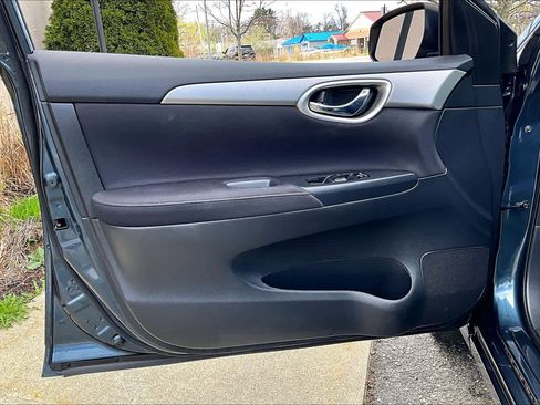 Used 2014 Nissan Sentra SV FWD image 22