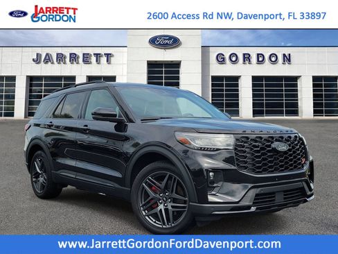 Used 2025 Ford Explorer ST RWD image 1