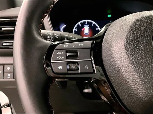 Used 2024 Honda Pilot TrailSport image 27