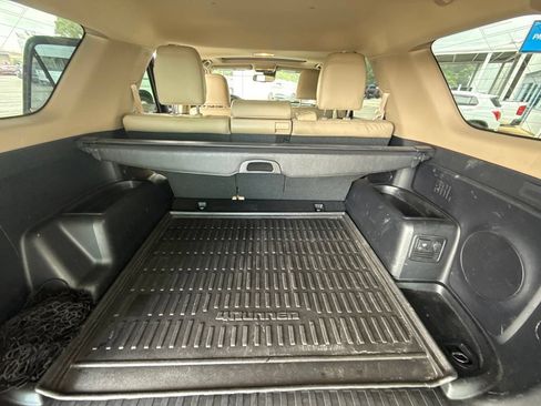 Used 2023 Toyota 4Runner Limited AWD/4WD image 29