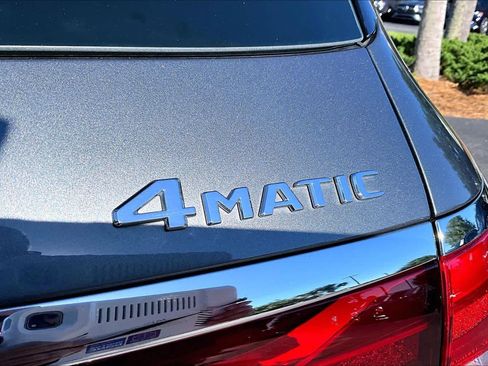 Used 2017 Mercedes-Benz E 400 4MATIC Wagon image 10