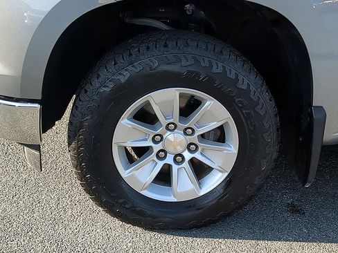 Used 2023 Chevrolet Silverado 1500 LT AWD/4WD image 10