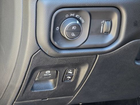 New 2026 RAM 1500 Big Horn w/ Night Edition AWD/4WD image 33