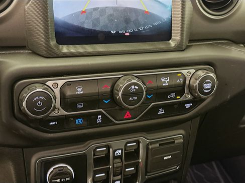 Used 2023 Jeep Wrangler Unlimited w/ Sun & Screen Package AWD/4WD image 24