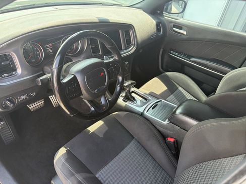 Used 2019 Dodge Charger Scat Pack RWD image 10