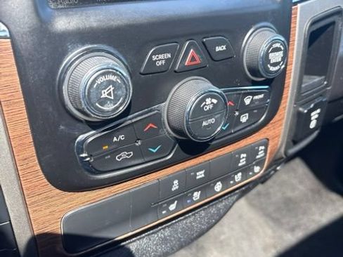 Used 2017 RAM 1500 Laramie w/ Convenience Group AWD/4WD image 16