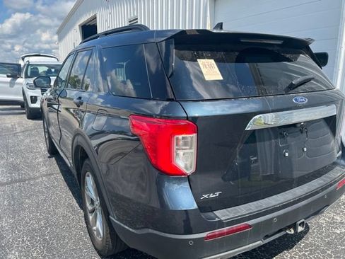 Used 2024 Ford Explorer XLT w/ Equipment Group 202A AWD/4WD image 8