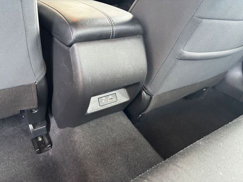 Used 2025 Nissan Altima 2.5 SV FWD image 23