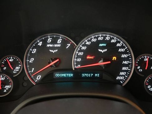 Used 2011 Chevrolet Corvette Convertible w/ Preferred Equipment Group RWD image 20