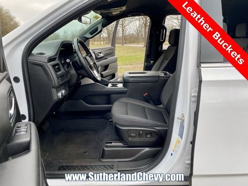 Used 2024 GMC Yukon XL SLE image 15