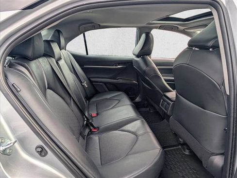 Used 2022 Toyota Camry XSE image 19