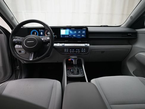Used 2025 Hyundai Kona SEL AWD/4WD image 5