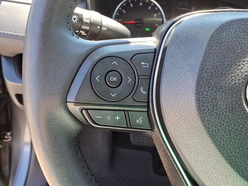 Used 2021 Toyota RAV4 XLE Premium AWD/4WD image 21