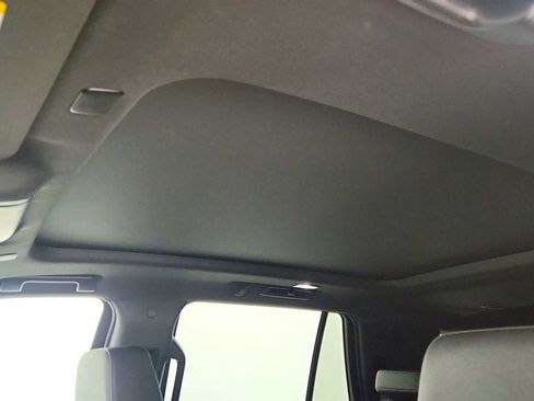 Used 2023 Chevrolet Tahoe Z71 w/ Luxury Package image 10