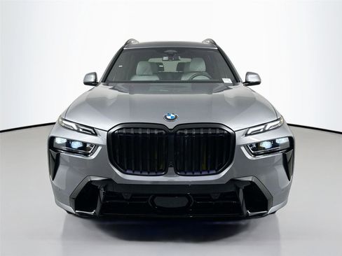 New 2026 BMW X7 xDrive40i w/ M Sport Package AWD/4WD image 2