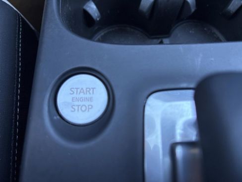 Used 2025 INFINITI QX55 Essential image 24