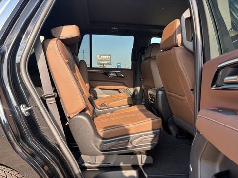 New 2026 Chevrolet Tahoe High Country w/ Sun And Tow Package AWD/4WD image 13