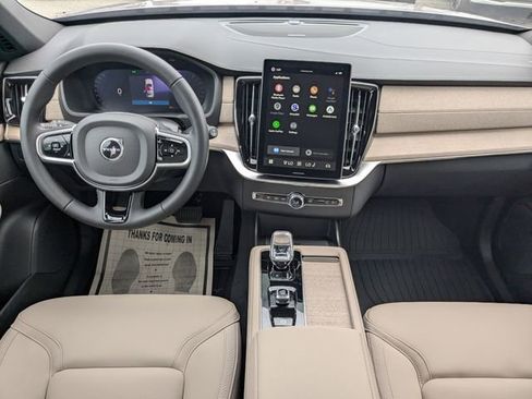 New 2026 Volvo XC90 B6 Plus w/ Protection Package Premier AWD/4WD image 16