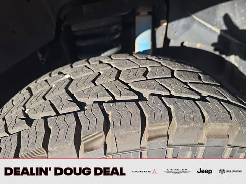 Used 2017 RAM 2500 Tradesman w/ Chrome Appearance Group image 27