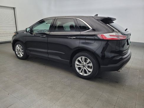 Used 2024 Ford Edge Titanium image 3