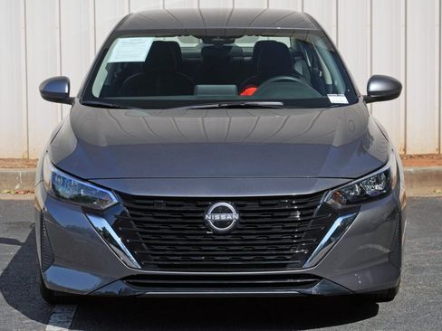 Used 2025 Nissan Sentra SV FWD image 40