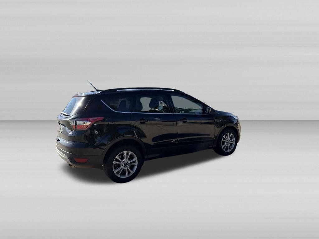Used 2017 Ford Escape SE w/ Equipment Group 201A FWD image 5