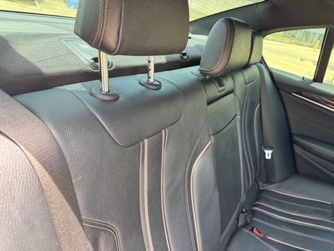 Used 2017 BMW 530i RWD image 22