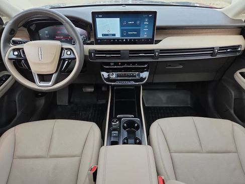 Used 2023 Lincoln Corsair Reserve w/ Equipment Group 201A image 14