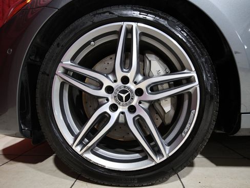 Used 2020 Mercedes-Benz E 350 Sedan image 7
