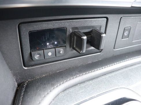 Used 2024 Nissan Armada SV image 28