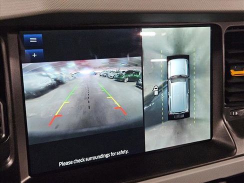 Used 2022 Ford Bronco Badlands image 13