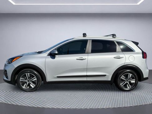 Used 2021 Kia Niro LXS FWD image 3