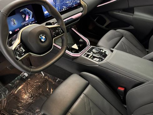 Used 2025 BMW X3 xDrive30i w/ Convenience Package image 4