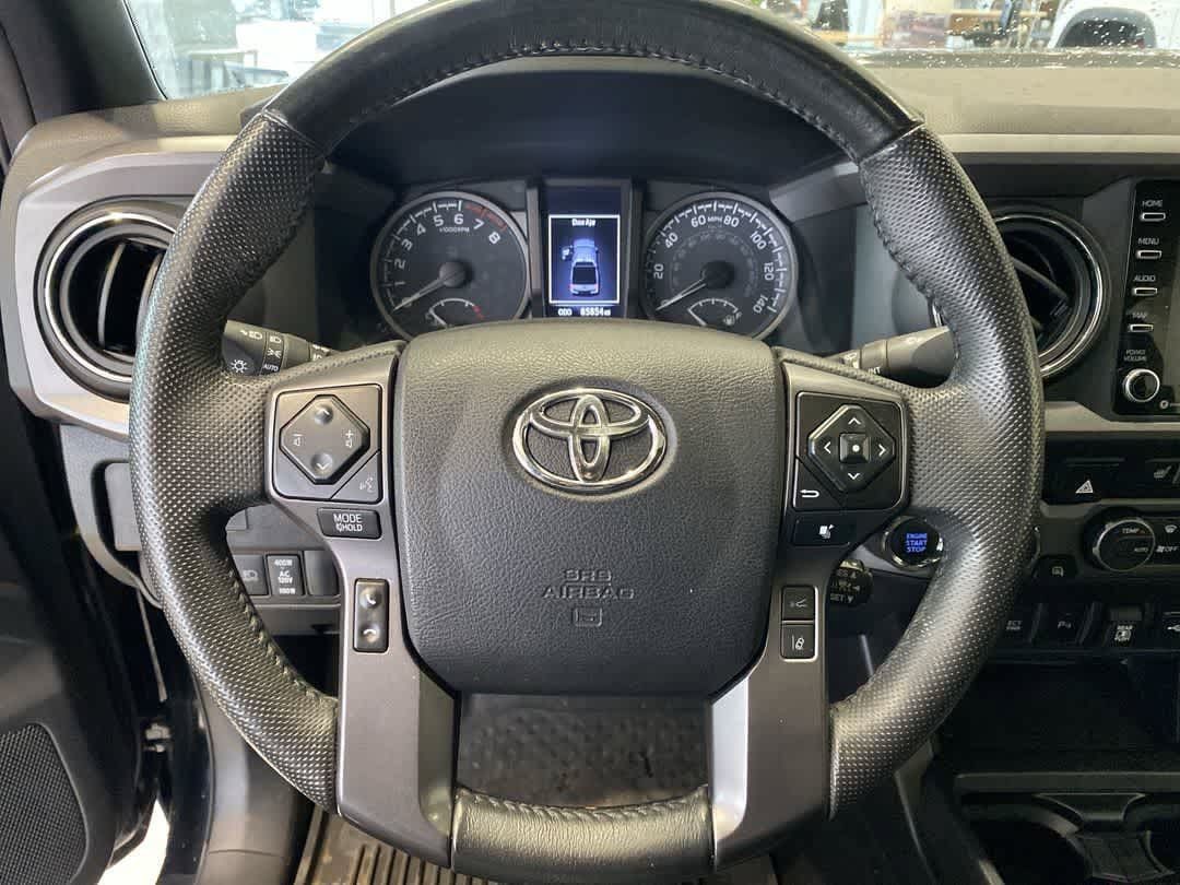 Used 2022 Toyota Tacoma TRD Off-Road w/ TRD Premium Off Road Package AWD/4WD image 16