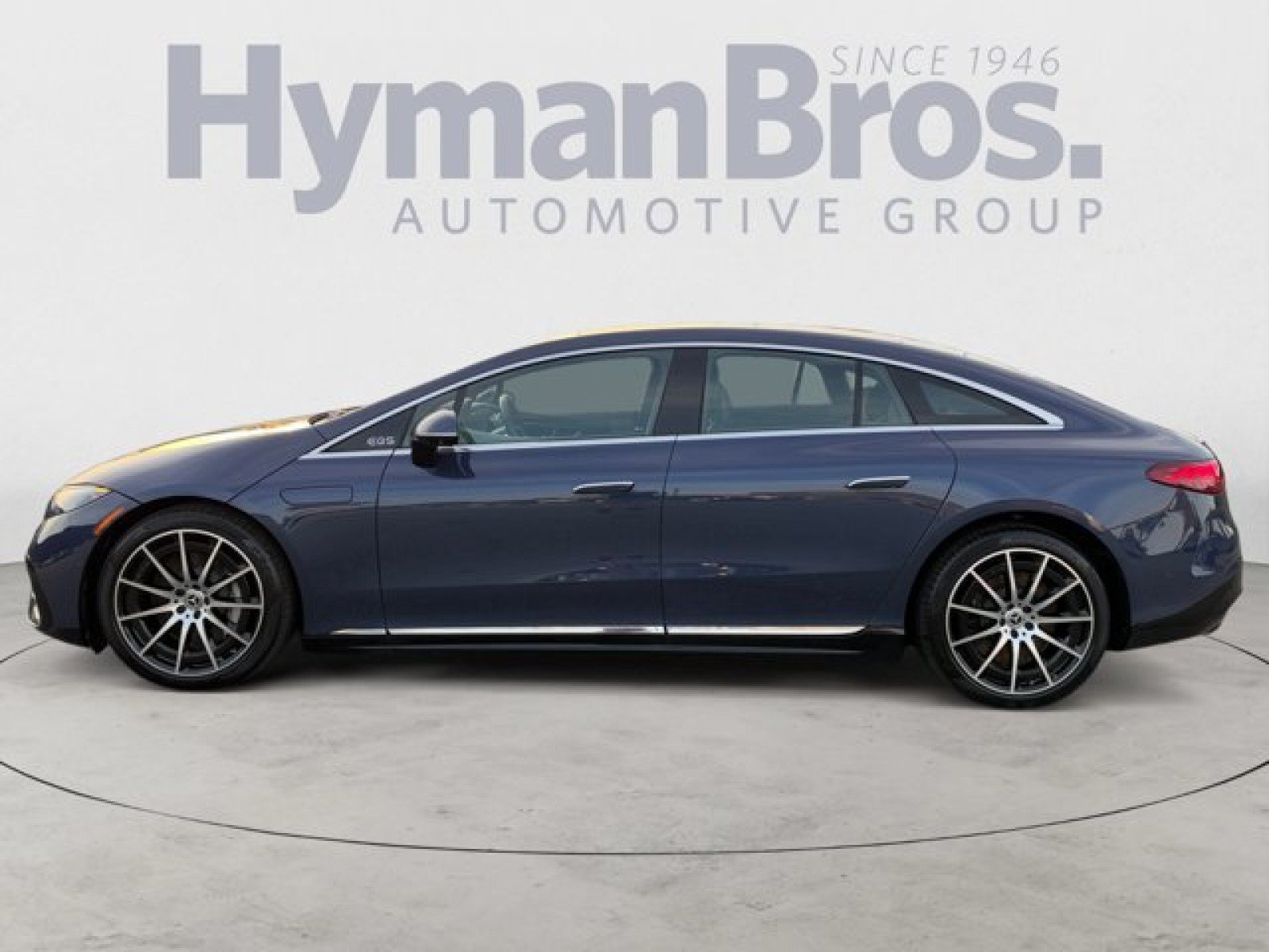 Used 2022 Mercedes-Benz EQS 580 4MATIC Sedan w/ Pinnacle Trim Package image 6