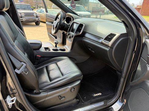 Used 2014 Jeep Grand Cherokee Limited image 29