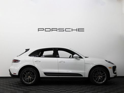 Certified 2023 Porsche Macan AWD/4WD image 8