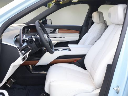 New 2026 Cadillac Vistiq Sport image 13