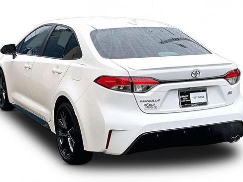 Used 2024 Toyota Corolla SE FWD image 12