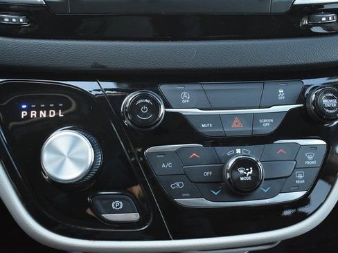 Used 2024 Chrysler Voyager LX image 26