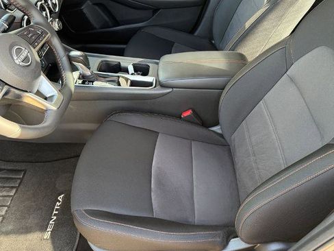 Certified 2025 Nissan Sentra SR w/ Midnight Edition image 16