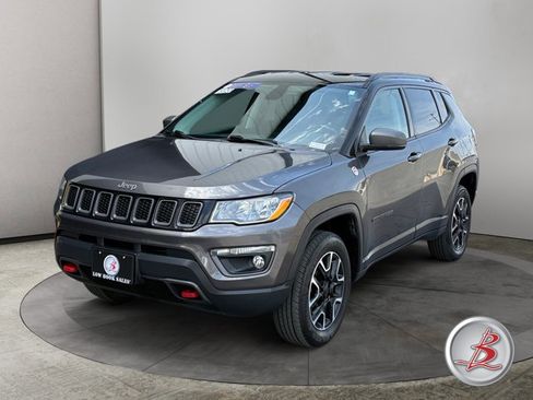 Used 2020 Jeep Compass Trailhawk AWD/4WD image 3