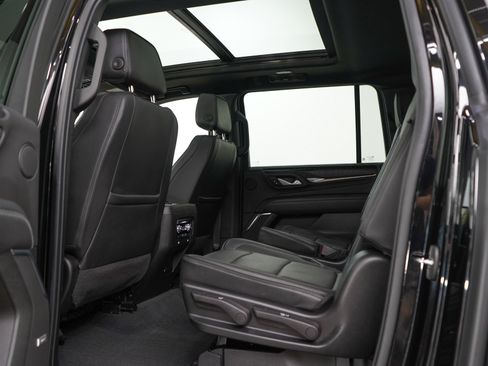 Used 2022 GMC Yukon XL Denali AWD/4WD image 19