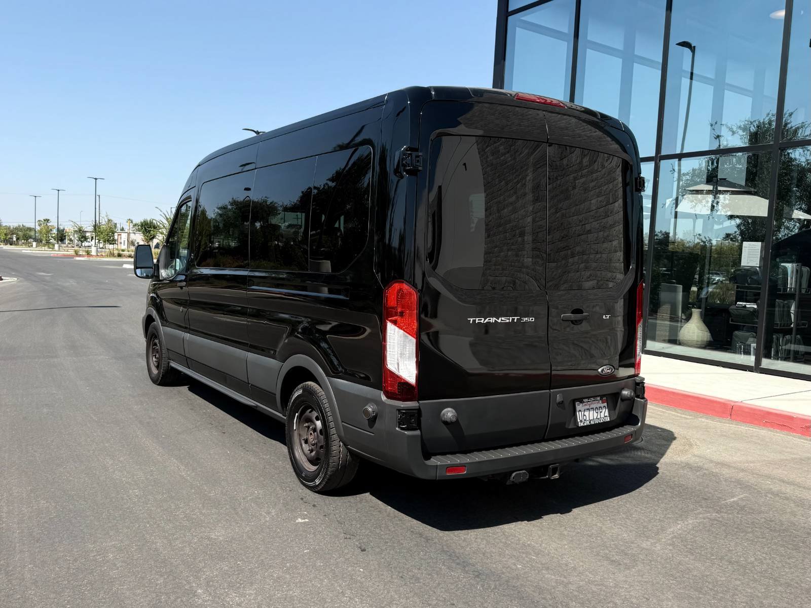 Used 2017 Ford Transit 350 XLT RWD image 9