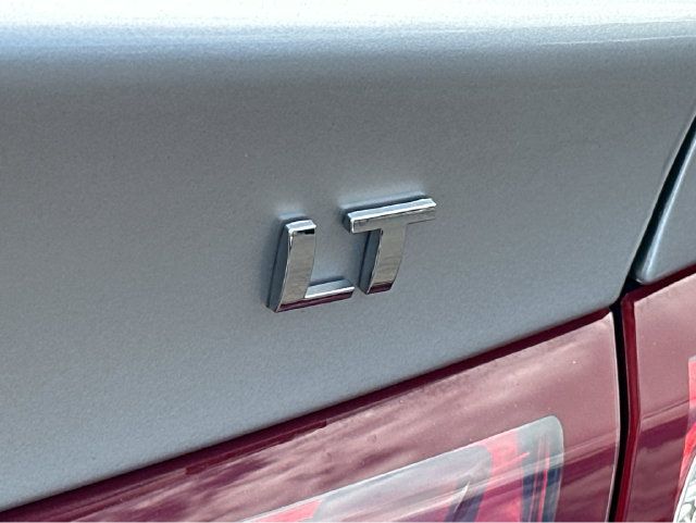 Used 2021 Chevrolet Malibu LT FWD image 32