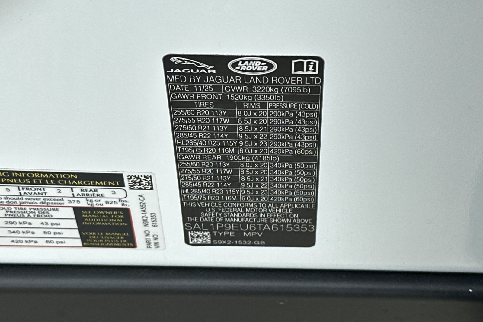 Used 2026 Land Rover Range Rover Sport SE AWD/4WD image 38